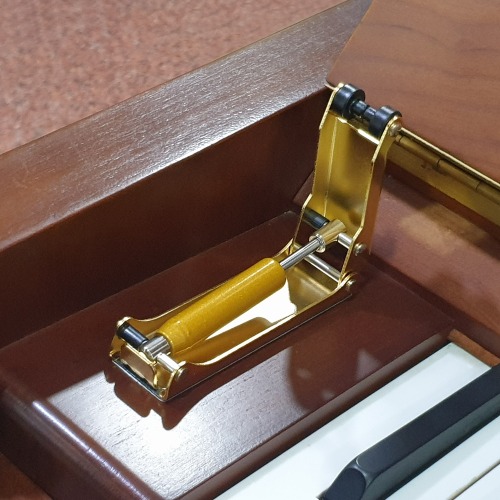 피아노건반 뚜껑 손보호 장치